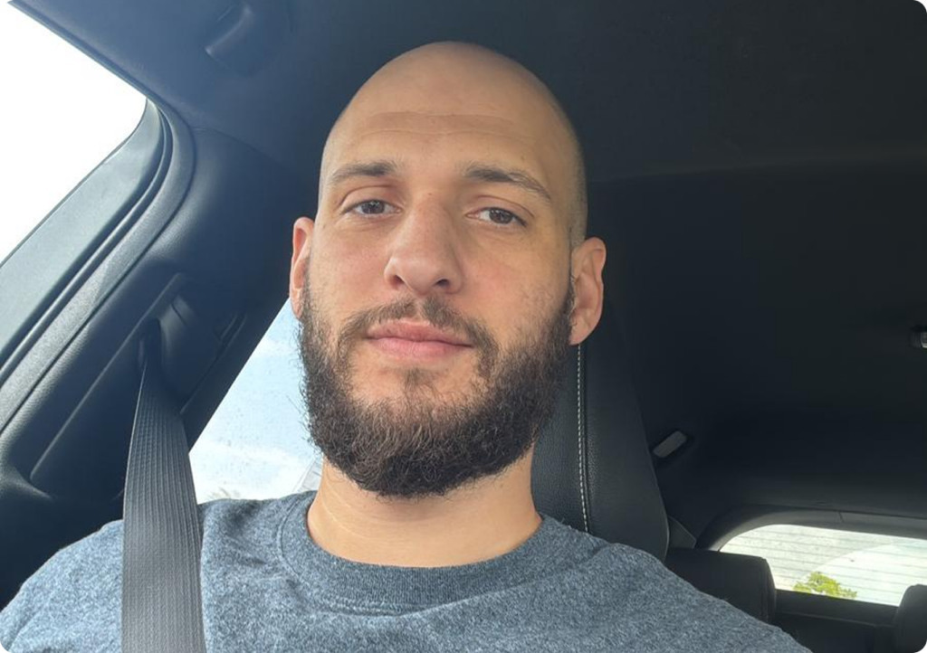 Rémy Le Creff, fondateur et chauffeur de LCF Taxi